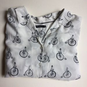 Max Jeans bicycle print dolman top XL but fits like a 1X